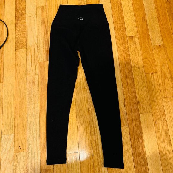 NWOT Beyond Yoga Spacedye Caught In The Midi High Waisted Legging Sz XS Black - Picture 13 of 16
